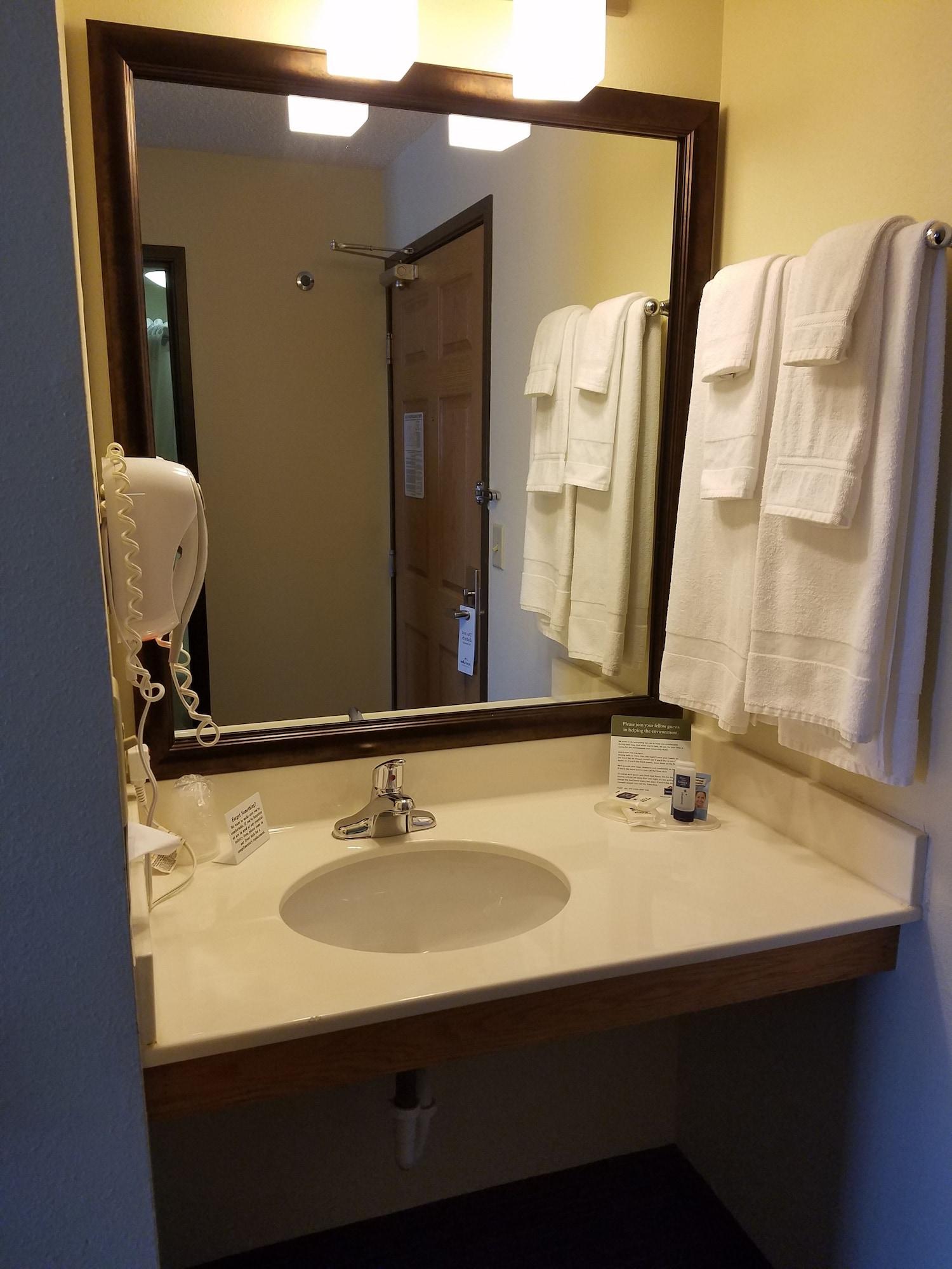 Americinn By Wyndham Rice Lake Esterno foto