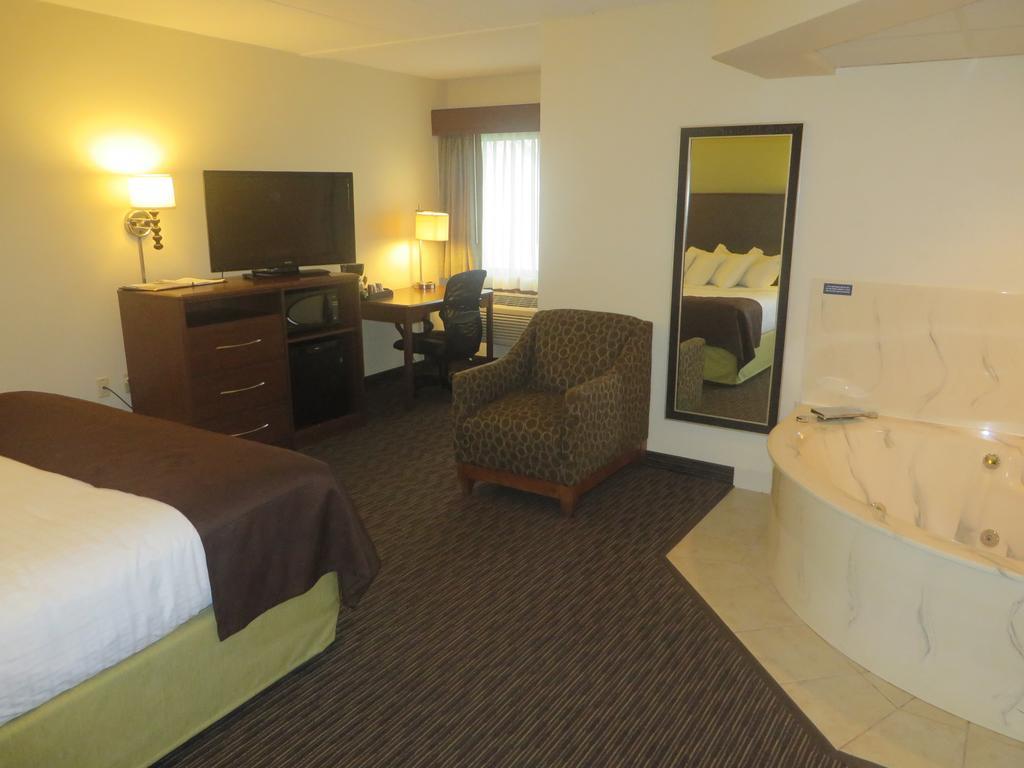 Americinn By Wyndham Rice Lake Esterno foto