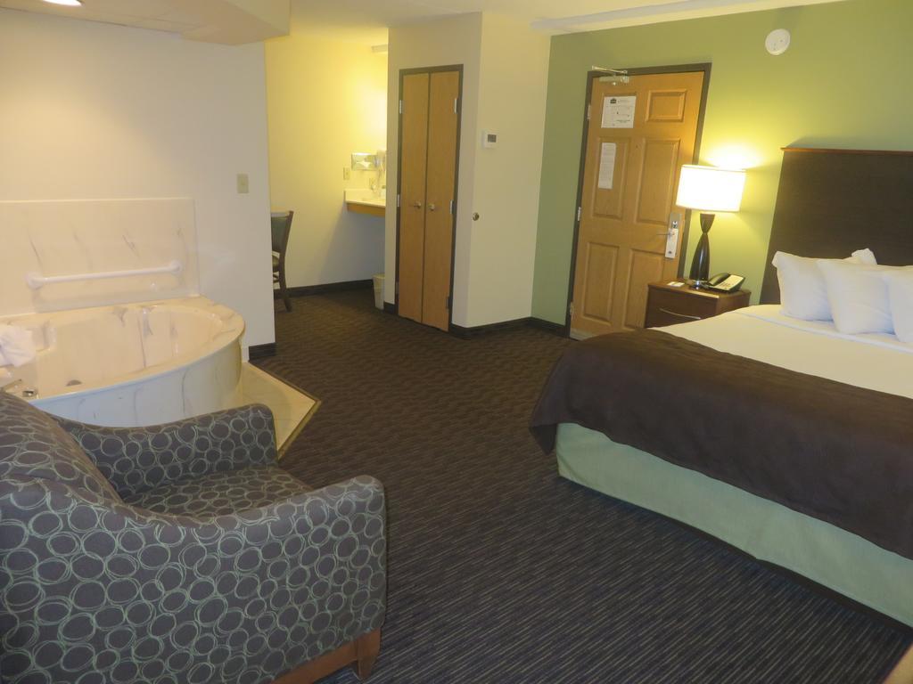 Americinn By Wyndham Rice Lake Esterno foto