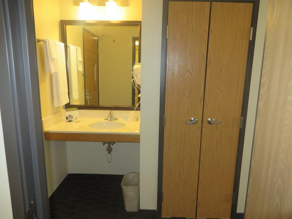 Americinn By Wyndham Rice Lake Esterno foto