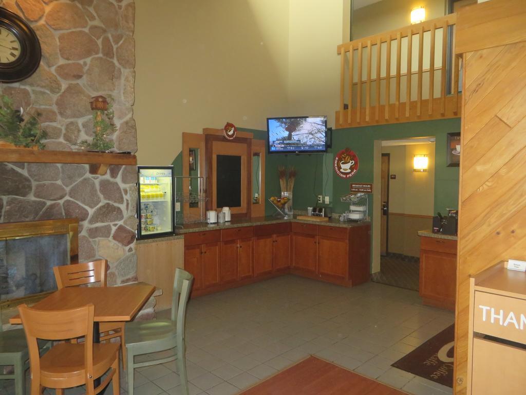 Americinn By Wyndham Rice Lake Esterno foto