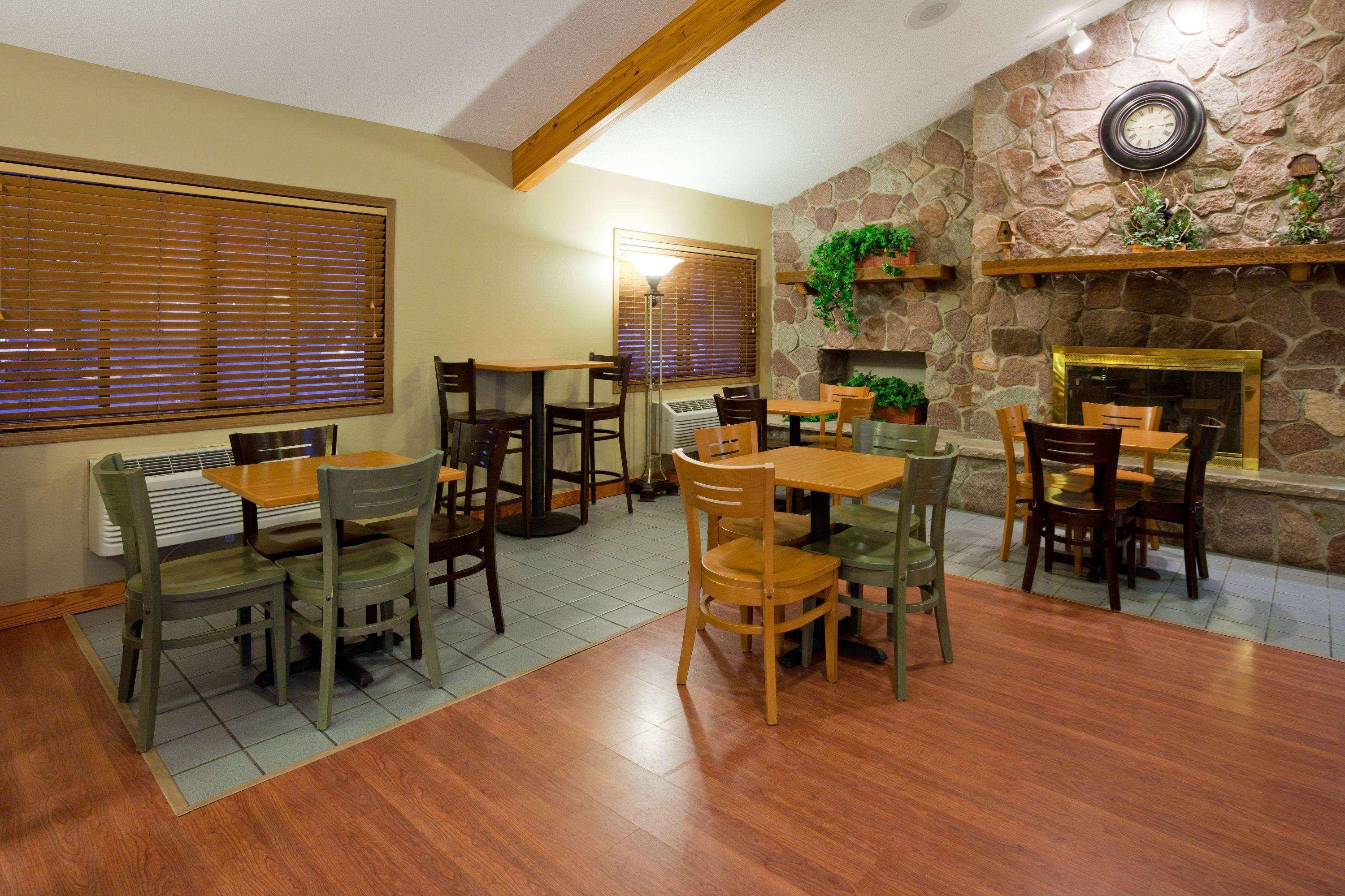 Americinn By Wyndham Rice Lake Esterno foto